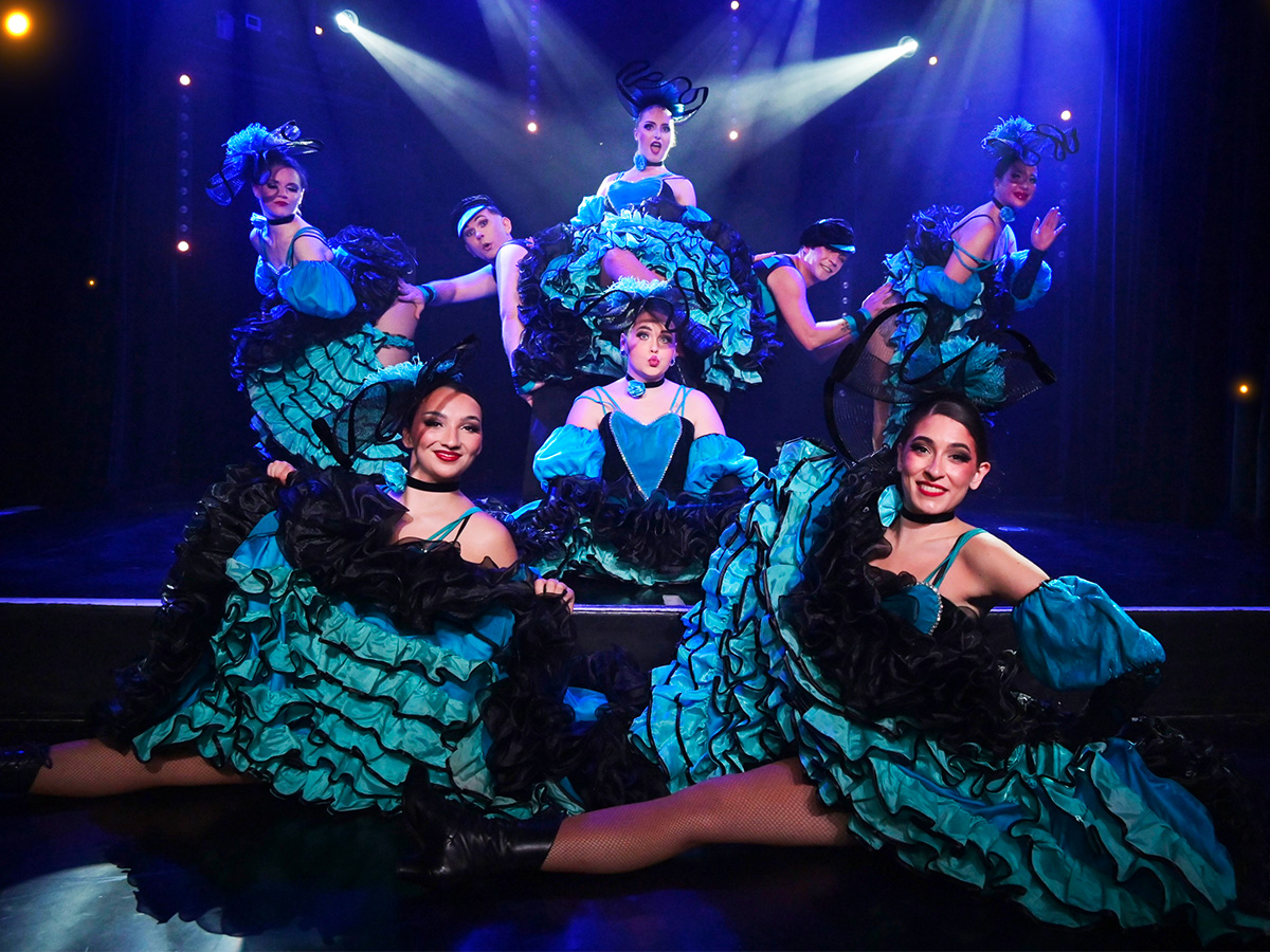 danseuse french cancan cabaret 45 Le Diamant Bleu